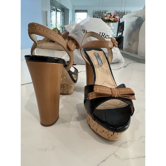 Prada black patent & tan leather bow high block heel Cork platform sandals Sz 40 - Picture 5 of 10